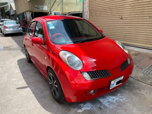 Nissan March 2002