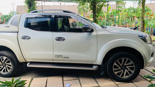 Nissan Navara 018
