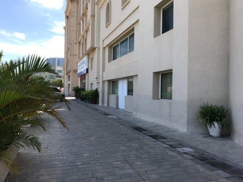 Office space for rent 办公室出租 / Rental 租金: 564$/month