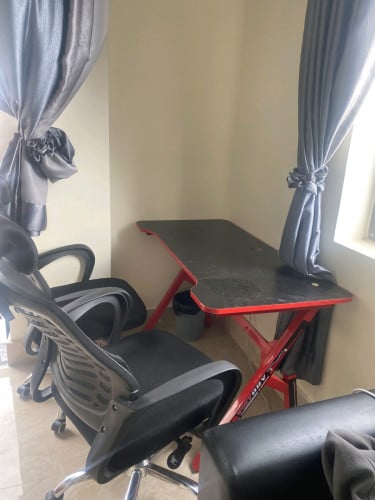 Office table and chair set
