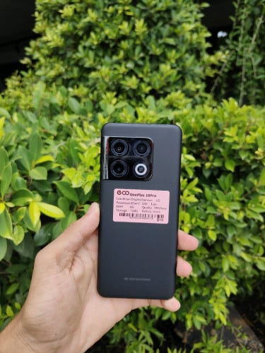 OnePlus 10Pro (ដានអេក្រង់)