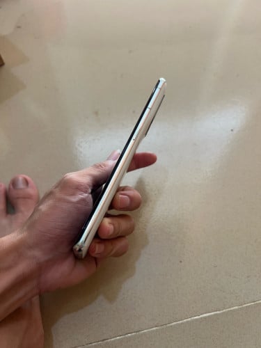 Oppo find x5 8/256G Global បែកដូចរូបប្រើប្រាស់គ្មានបញ្ហា ក្រៅពីបែកនៅល្អទាំងអស់