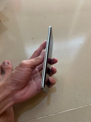 Oppo find x5 8/256G Global បែកដូចរូបប្រើប្រាស់គ្មានបញ្ហា ក្រៅពីបែកនៅល្អទាំងអស់