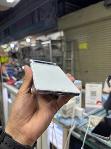 Pixel7pro 256G Ram12G Sim2 ESIM សានុំស្រុីនសរ អេក្រង់ស្រុីន