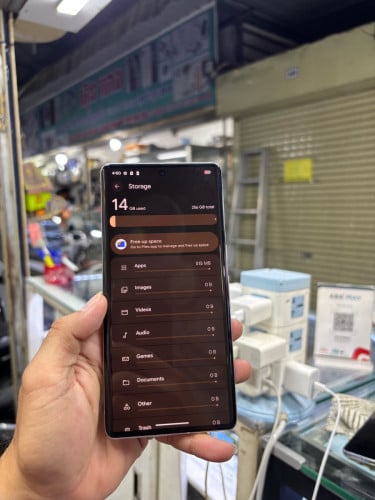 Pixel7pro 256G Ram12G Sim2 ESIM សានុំស្រុីនសរ អេក្រង់ស្រុីន