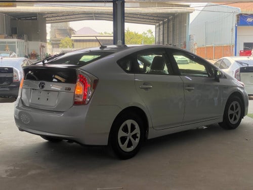 Prius 012 option 3 solar  សូម ចុចលីងខាងក្រោមដើម្បើសួរពត៍មានបន្ថែម
