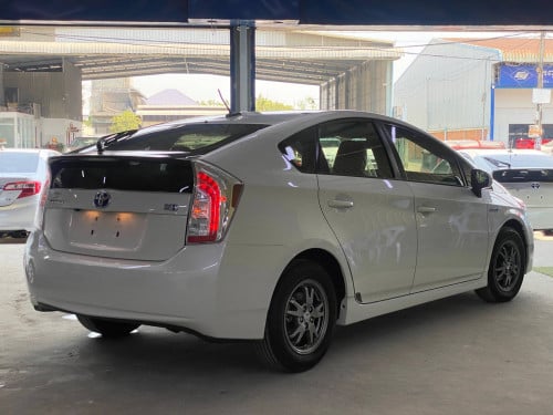 Prius 012 option 3 solar  សូម ចុចលីងខាងក្រោមដើម្បើសួរពត៍មានបន្ថែម