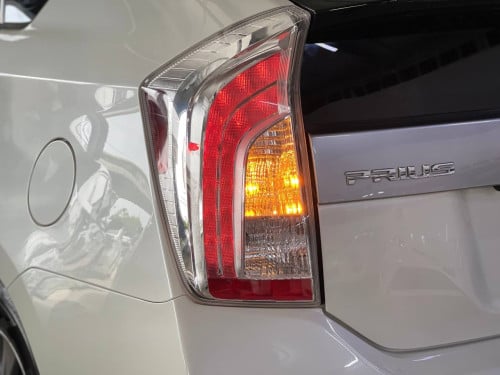 Prius 012 option 5 plug in advanced សូម ចុចលីងខាងក្រោមដើម្បើសួរពត៍មានប