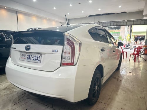 Prius 014 option 4 Delux Solar លឿងក្នុង