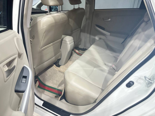 Prius 014 option 4 Delux Solar លឿងក្នុង