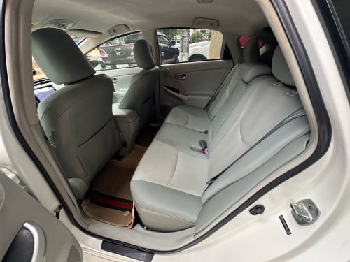 Prius 014 option 4 Delux Solar លឿងក្នុង