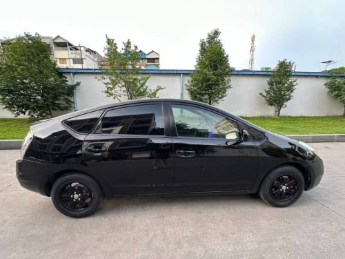 PRIUS 2004 For Rent /出租