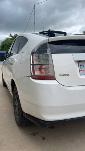 PRIUS 2004 For Rent /出租