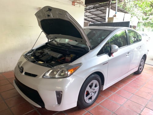 Prius 2014 មេឡាន សុីនមួយជុំ
