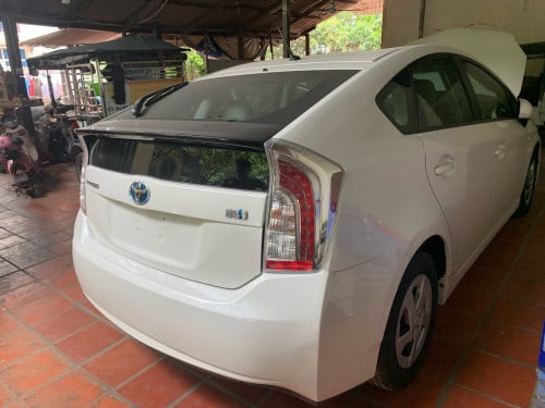 Prius 2014 មេឡាន សុីនមួយជុំ