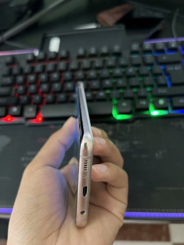 Samsung S10 Plus 5G នៅស្អាត 512G