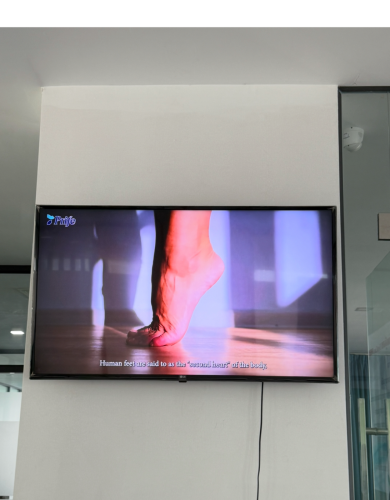 Samsung smart TV 43 inch crystal