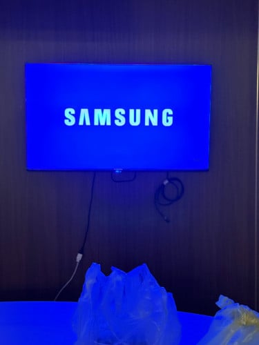 Samsung smart TV 55 inch crystal