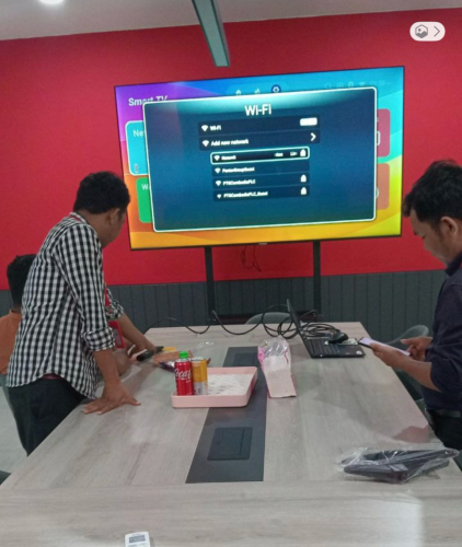 Samsung smart TV 90 inch UHD 4k