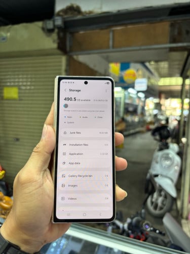 Samsung W23 512G Ram16G Sim2 CH ខូចខាងក្នុងប្រើបានខាងក្រៅ ស្ទើរតួរ