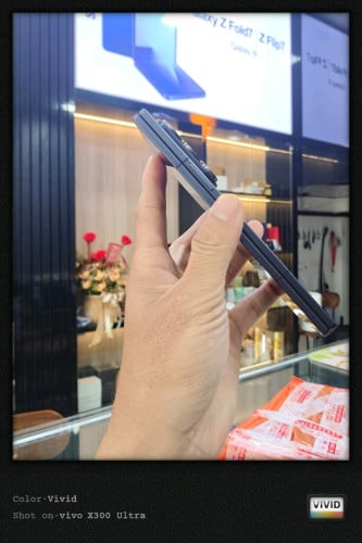 Samsung ZFold7 256G 98% 999$