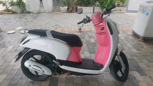 Scoopy i