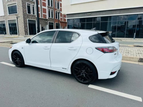 sedan