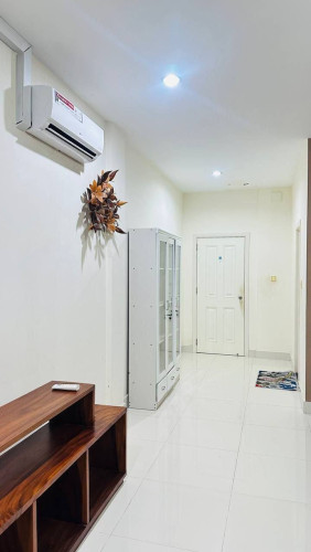 Shophouse for rent $850 ចរចាបាន