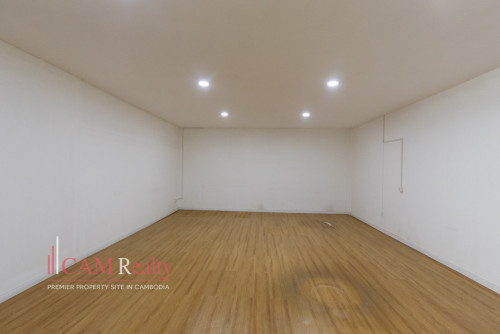 Showroom For Rent along Russian Federation Blvd