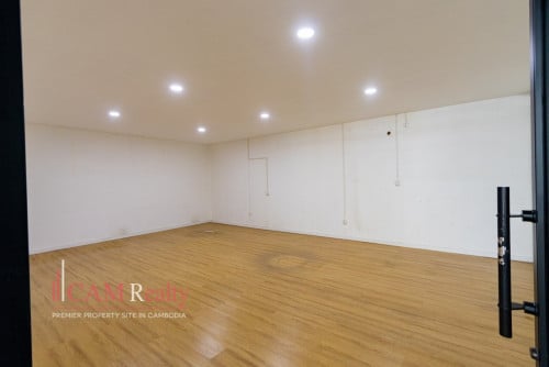 Showroom For Rent along Russian Federation Blvd