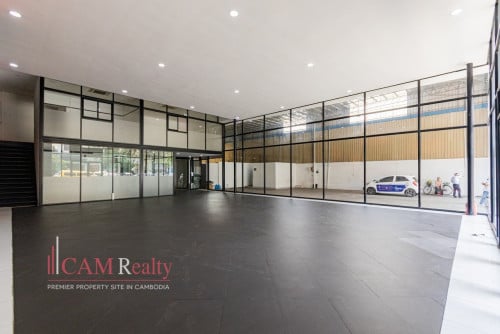 Showroom For Rent along Russian Federation Blvd