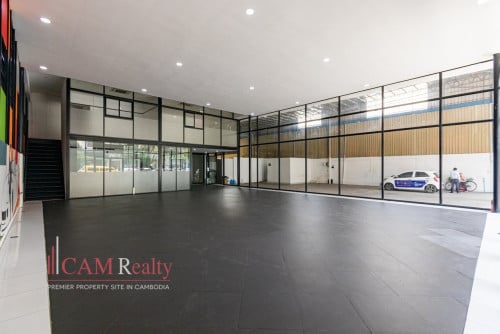 Showroom For Rent along Russian Federation Blvd