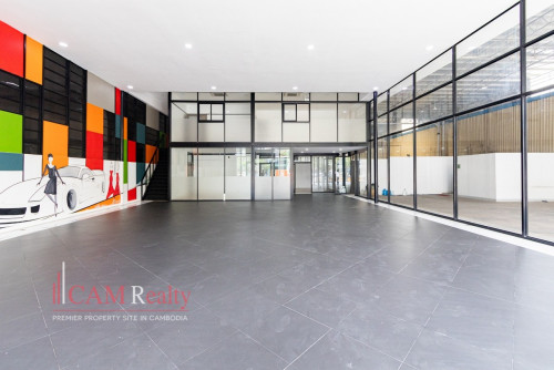 Showroom For Rent along Russian Federation Blvd
