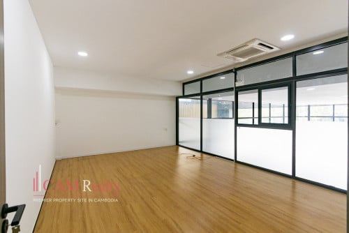 Showroom For Rent along Russian Federation Blvd