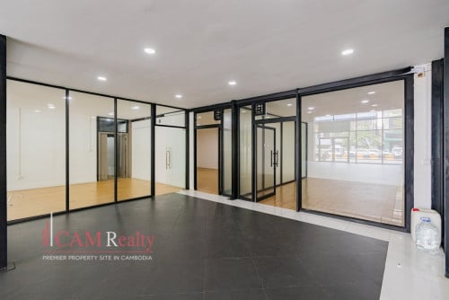 Showroom For Rent along Russian Federation Blvd