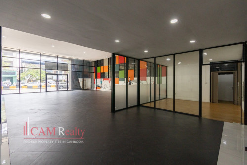 Showroom For Rent along Russian Federation Blvd