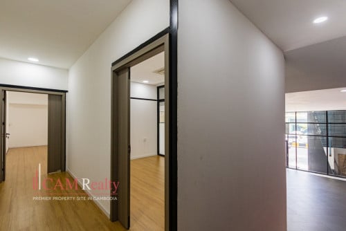 Showroom For Rent along Russian Federation Blvd