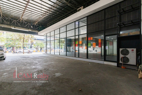 Showroom For Rent along Russian Federation Blvd