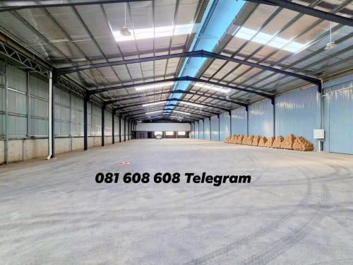 Showroom WH2500m2 Sensok for rent