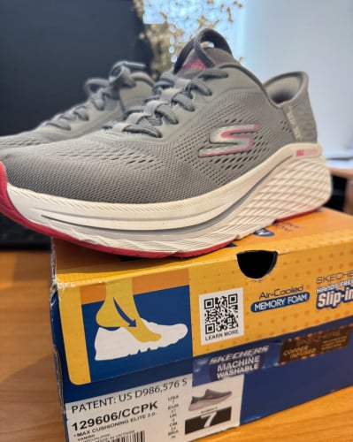 Sketchers សម្រាប់ស្ត្រី លេខ 38 / 50&