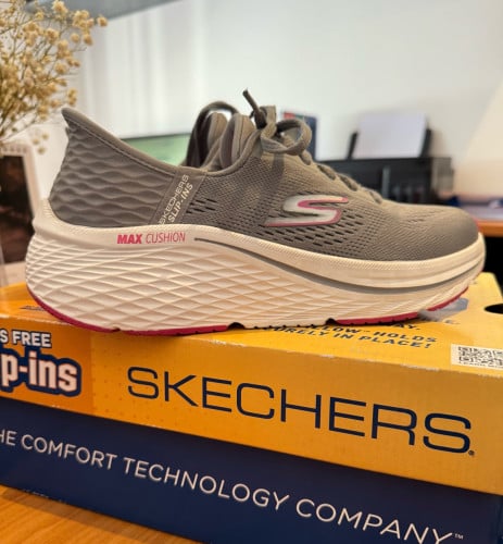 Sketchers សម្រាប់ស្ត្រី លេខ 38 / 50&