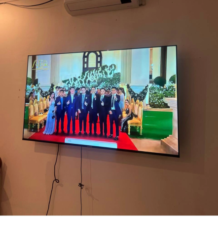 Smart TV 80 inch UHD 4k