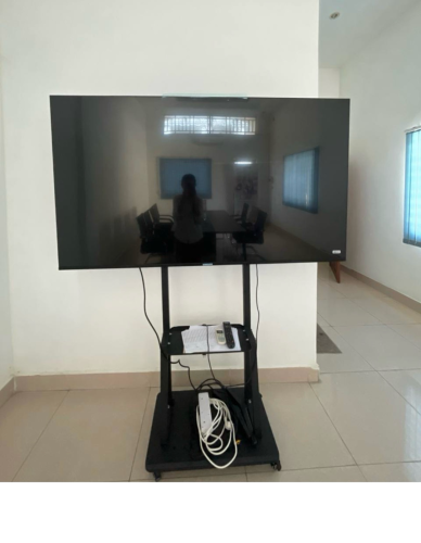 Smart TV 80 inch UHD 4k