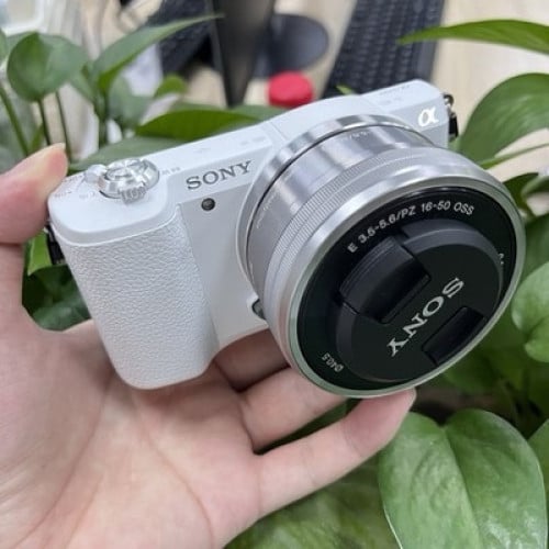 Sony A5100 Kit Len 16-50mm