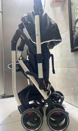 Stroller រទេះរុញ