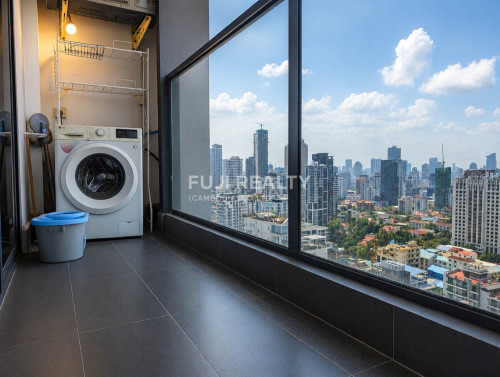 Studio room for rent at the penthouse residence