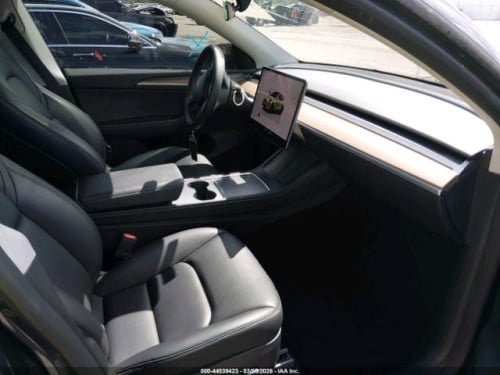 Tesla Model Y 2024 Long range RWD
