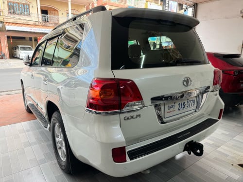Toyota Land Cruiser 2012 V6 full ឡានស្អាតម្ចាស់ដើម