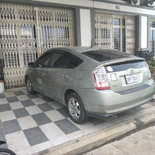 Toyota prius 2008 ពណ៏គ្រីច ឡានថ្មីម្ចាស់ដើមទីមួយ