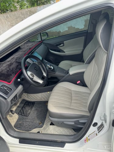 Toyota Prius 2011 Option 4